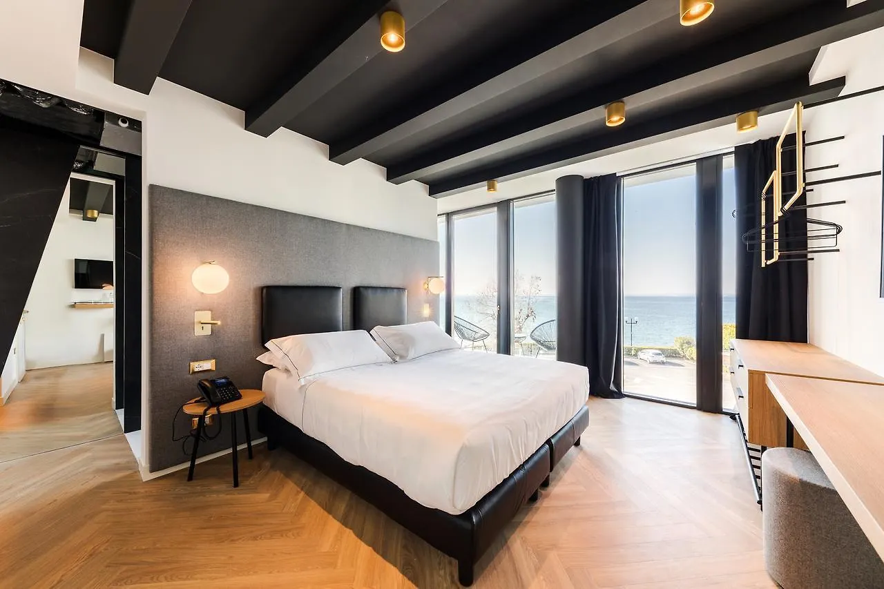 Maisonme Boutique Hotel (Adults Only) Bardolino 4*,  Italy